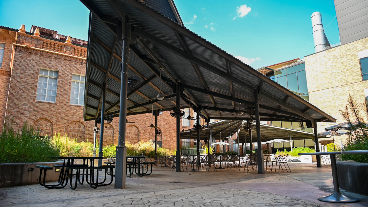 Outdoor courtyard of Welch Hall