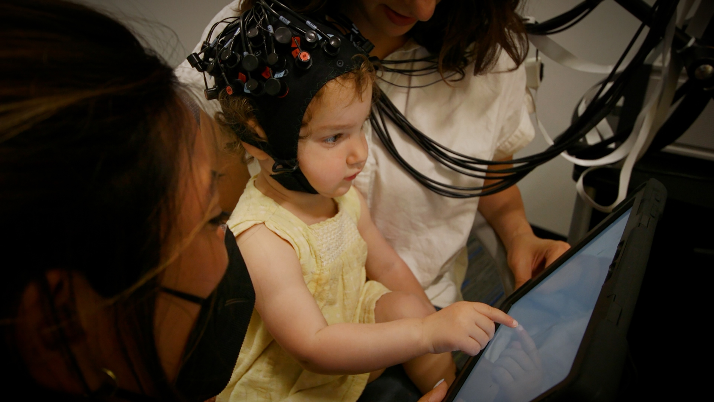 Shining a Light on How Bilingual Children Learn