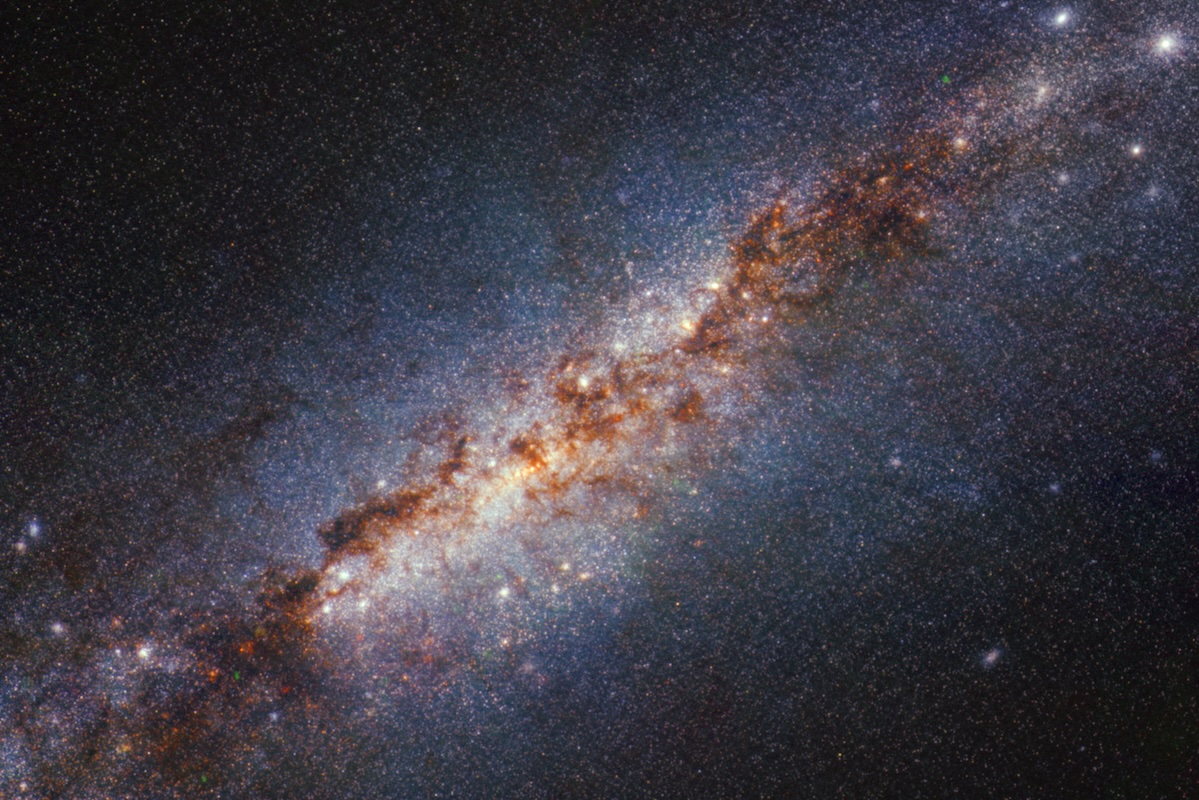 Astronomers Use James Webb Space Telescope to Probe an Extreme Starburst Galaxy